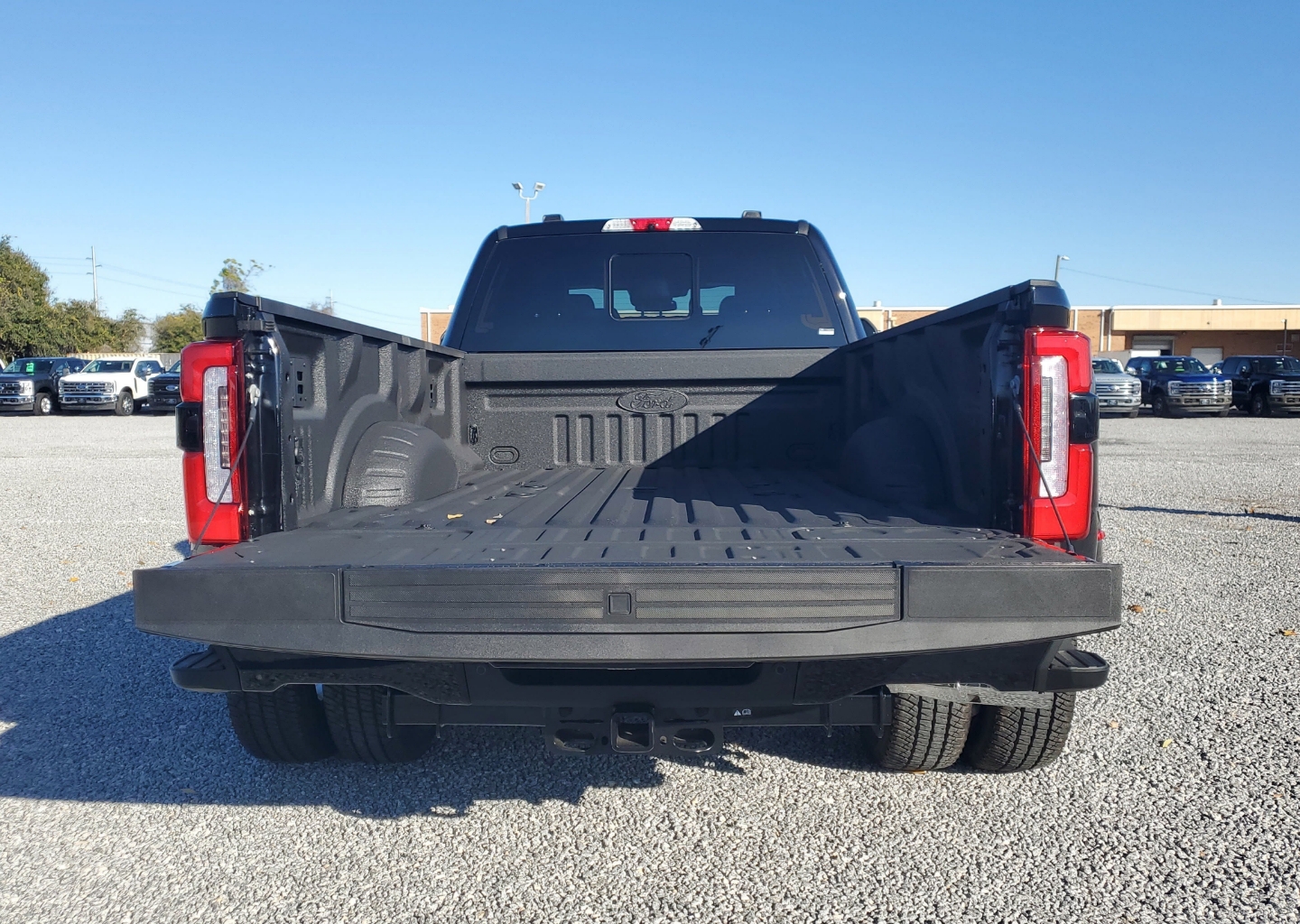 2026 Ford F-350 Super Duty Platinum - Photo 10