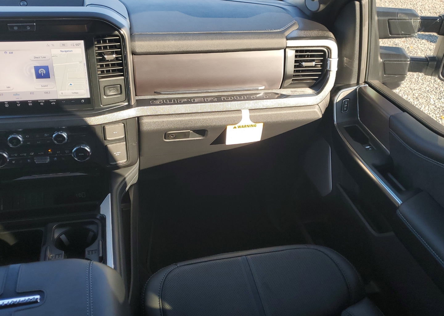 2026 Ford F-350 Super Duty Platinum - Photo 13
