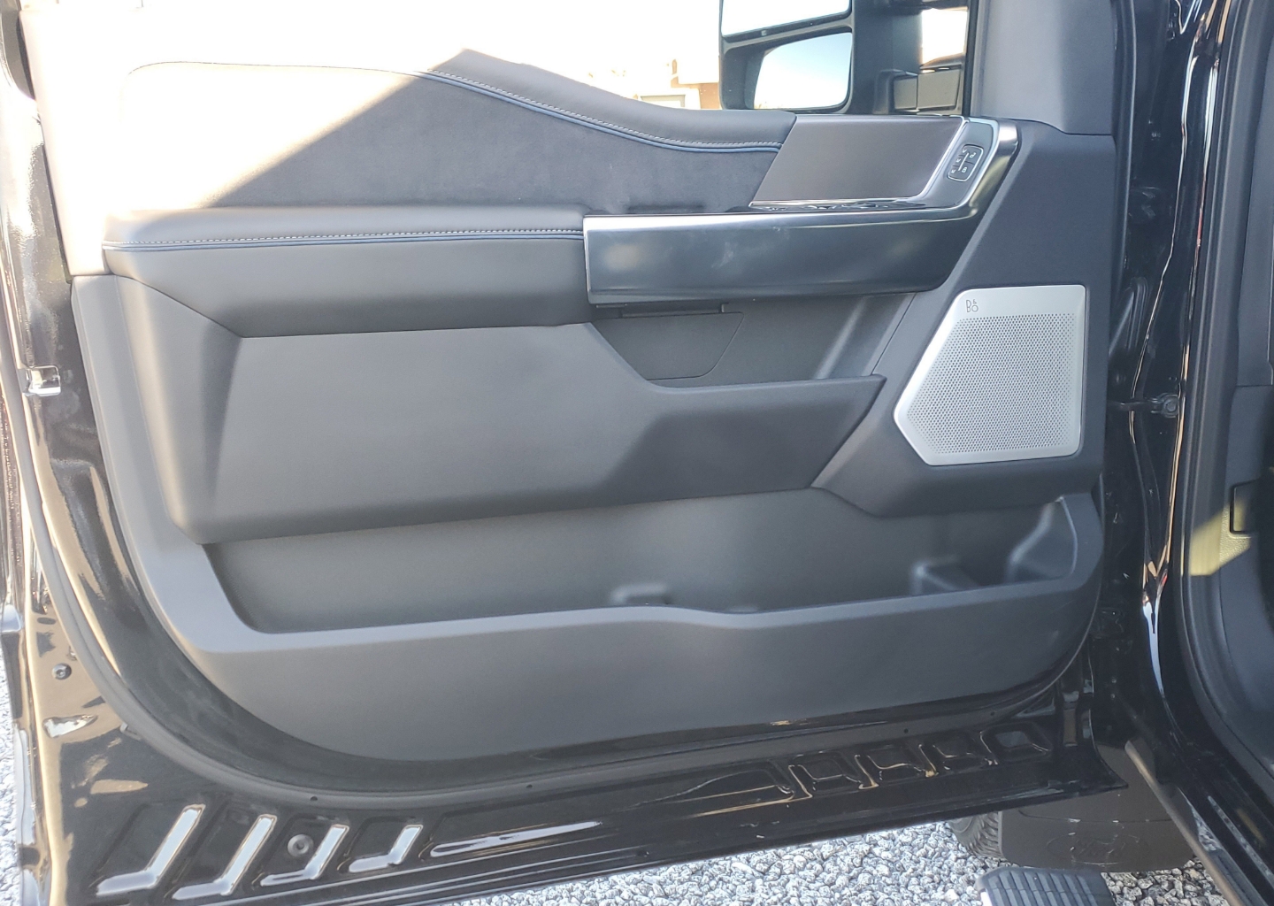 2026 Ford F-350 Super Duty Platinum - Photo 15