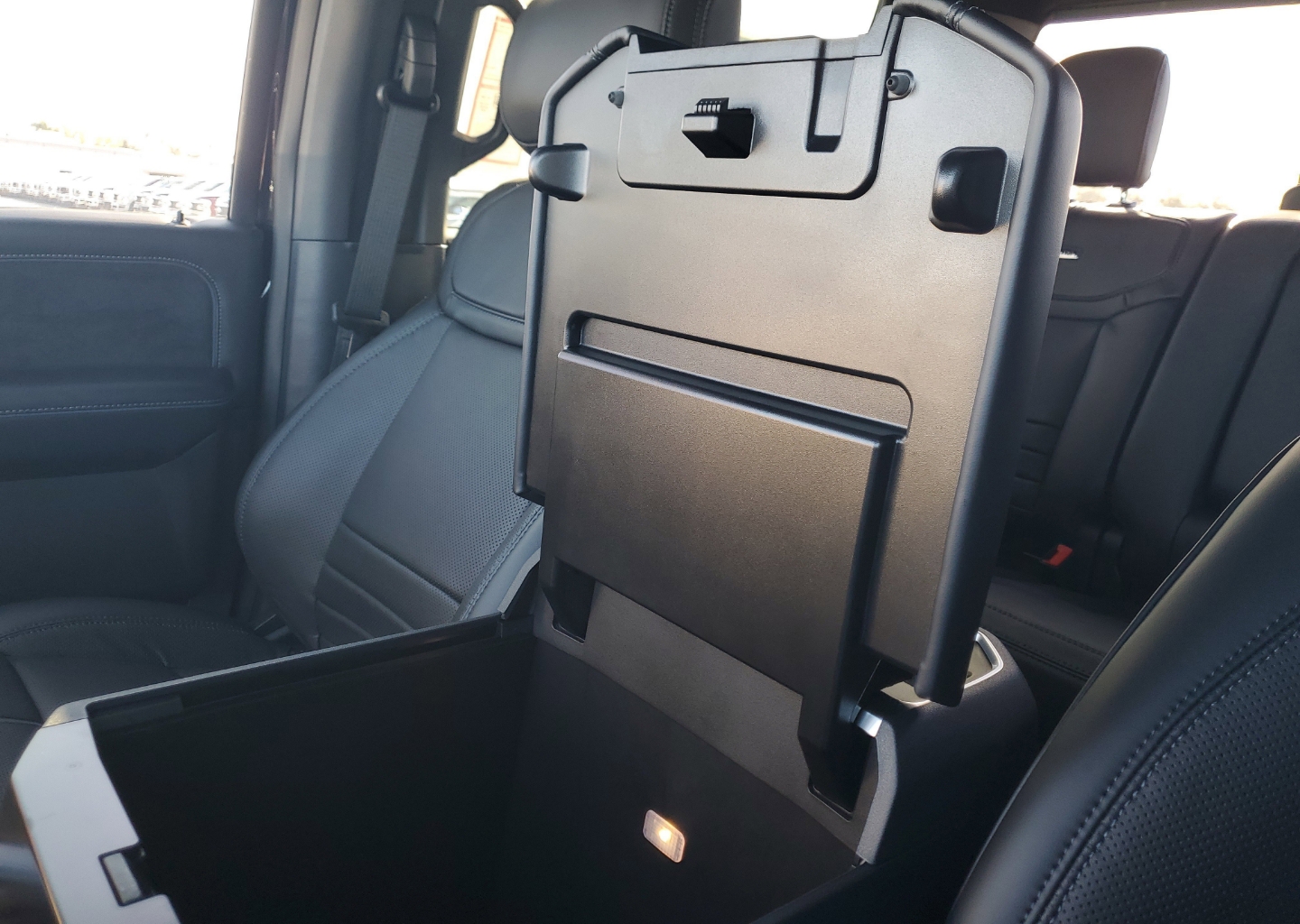 2026 Ford F-350 Super Duty Platinum - Photo 21