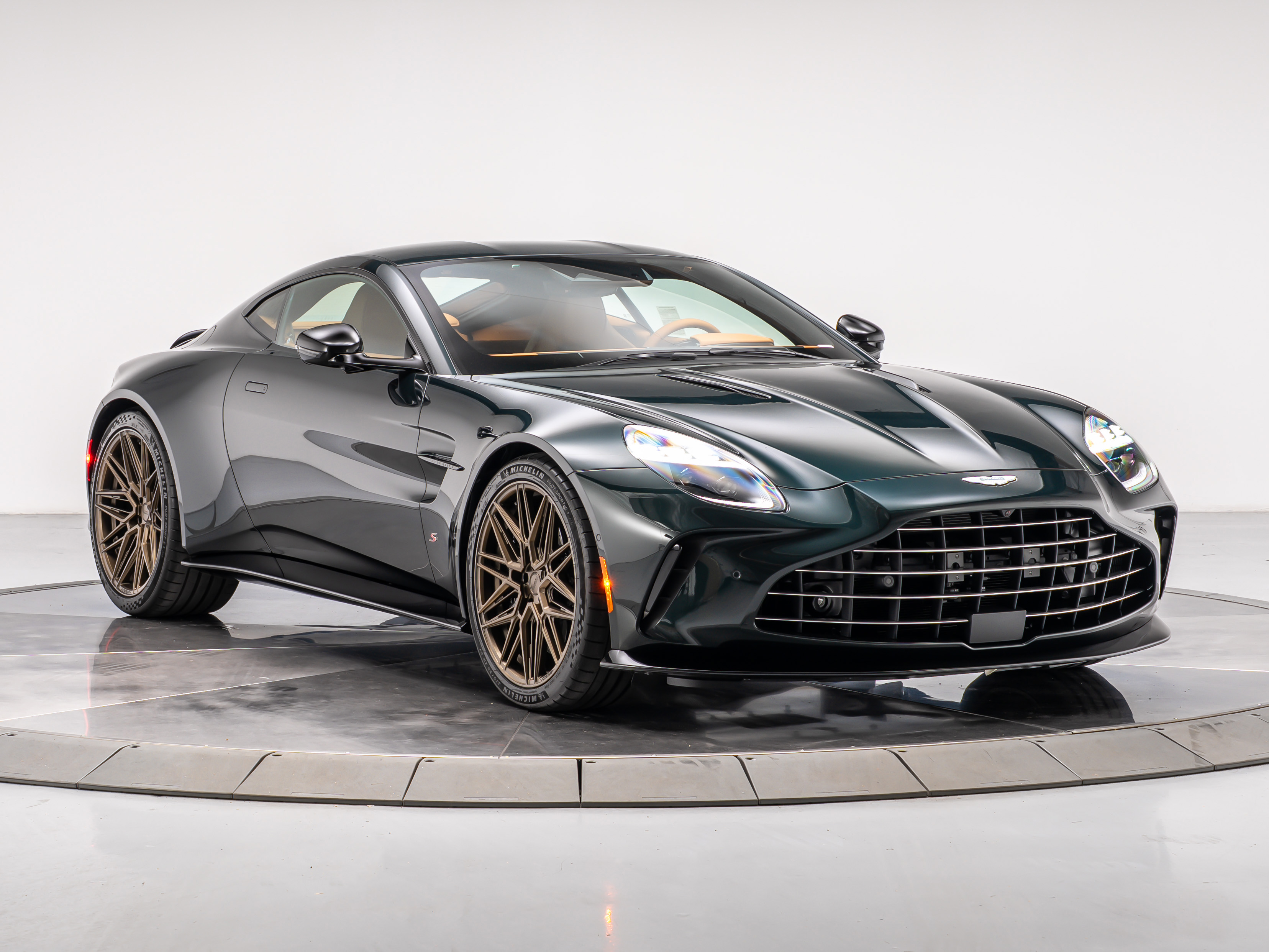2026 Aston Martin Vantage 4.0 V8's photo