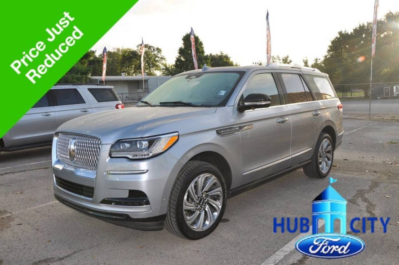 2023 Lincoln Navigator