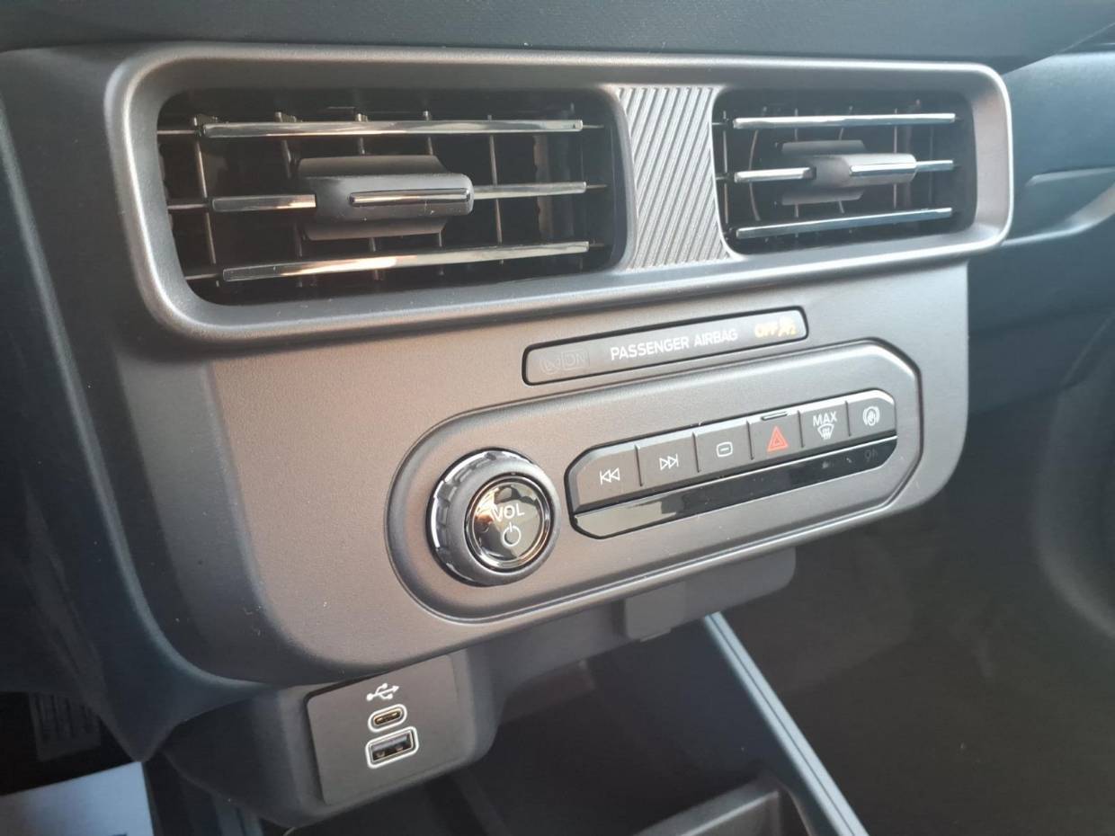 2026 Ford Maverick XL - Photo 15