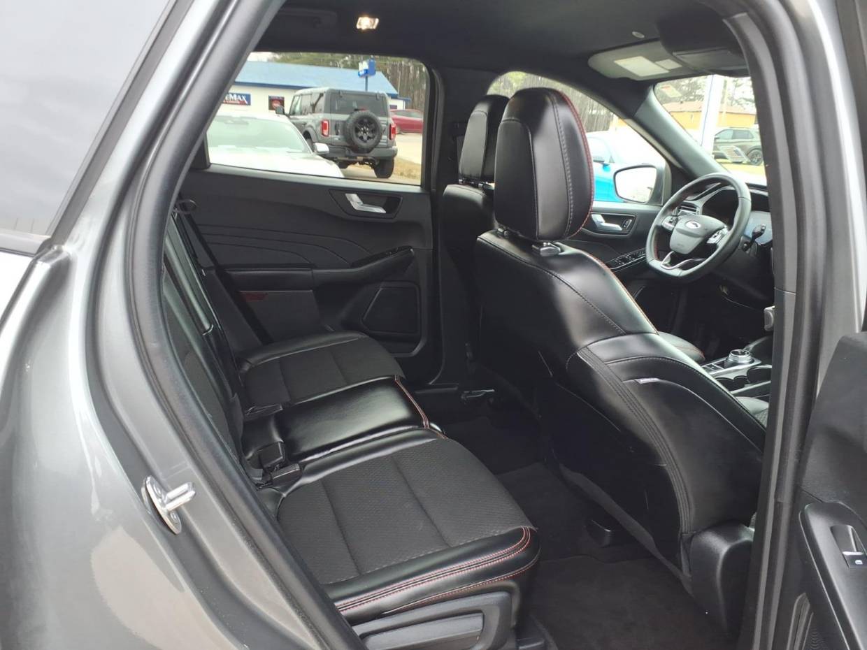 2025 Ford Escape ST-Line - Photo 9