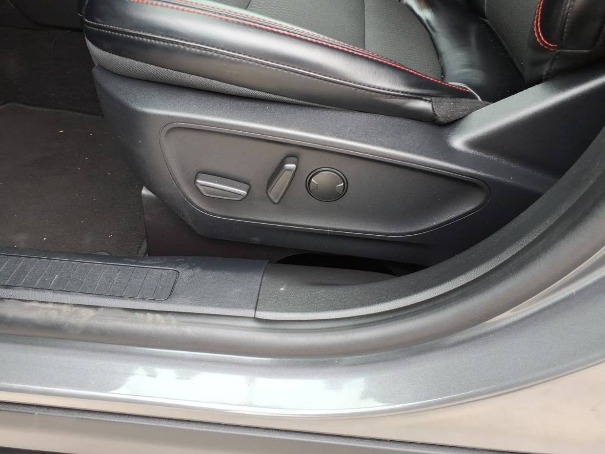 2025 Ford Escape ST-Line - Photo 12