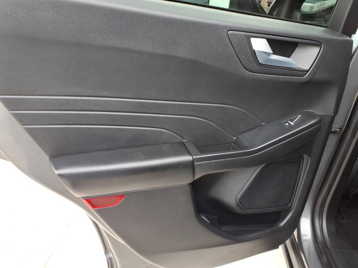 2025 Ford Escape ST-Line - Photo 16