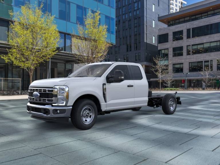 2025 Ford Super Duty F-350 SRW XL