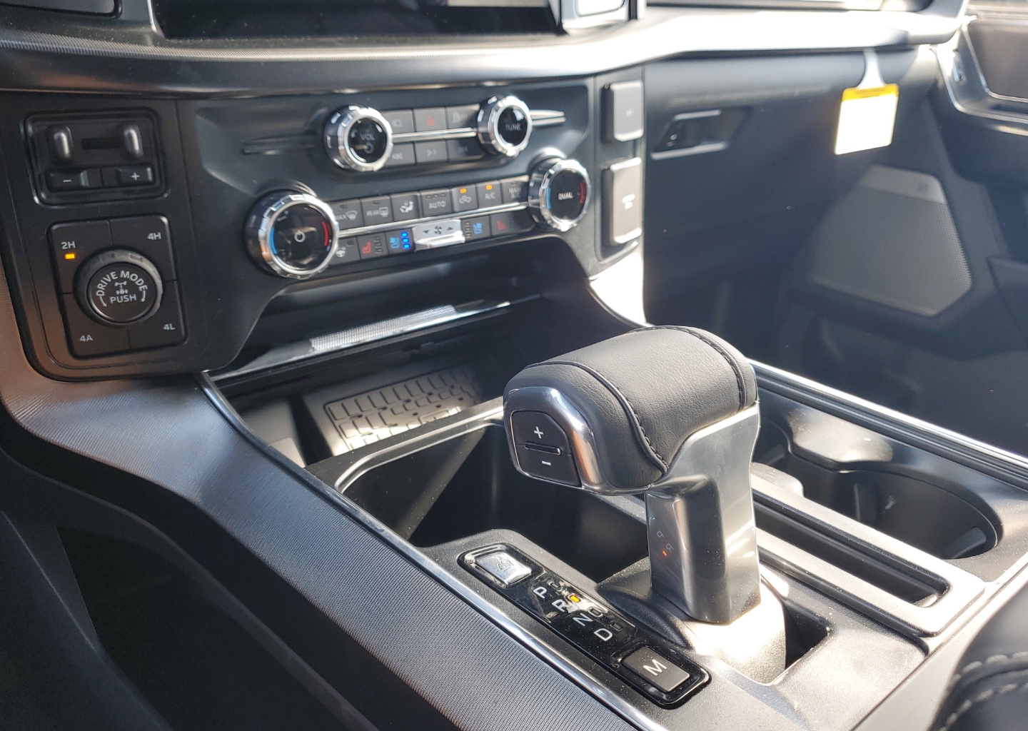 2026 Ford F-150 Platinum - Photo 20