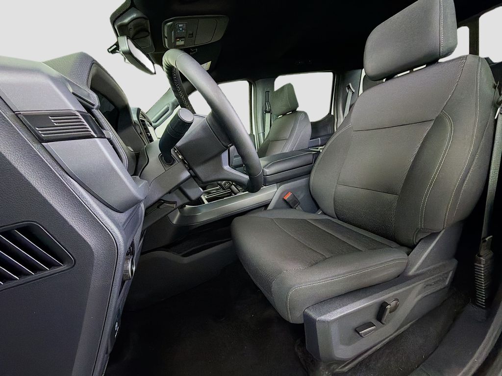 2025 Ford F-150 XLT - Photo 11