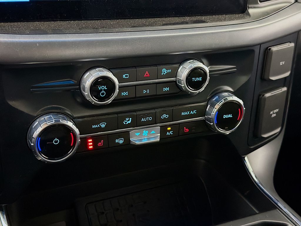 2025 Ford F-150 XLT - Photo 17