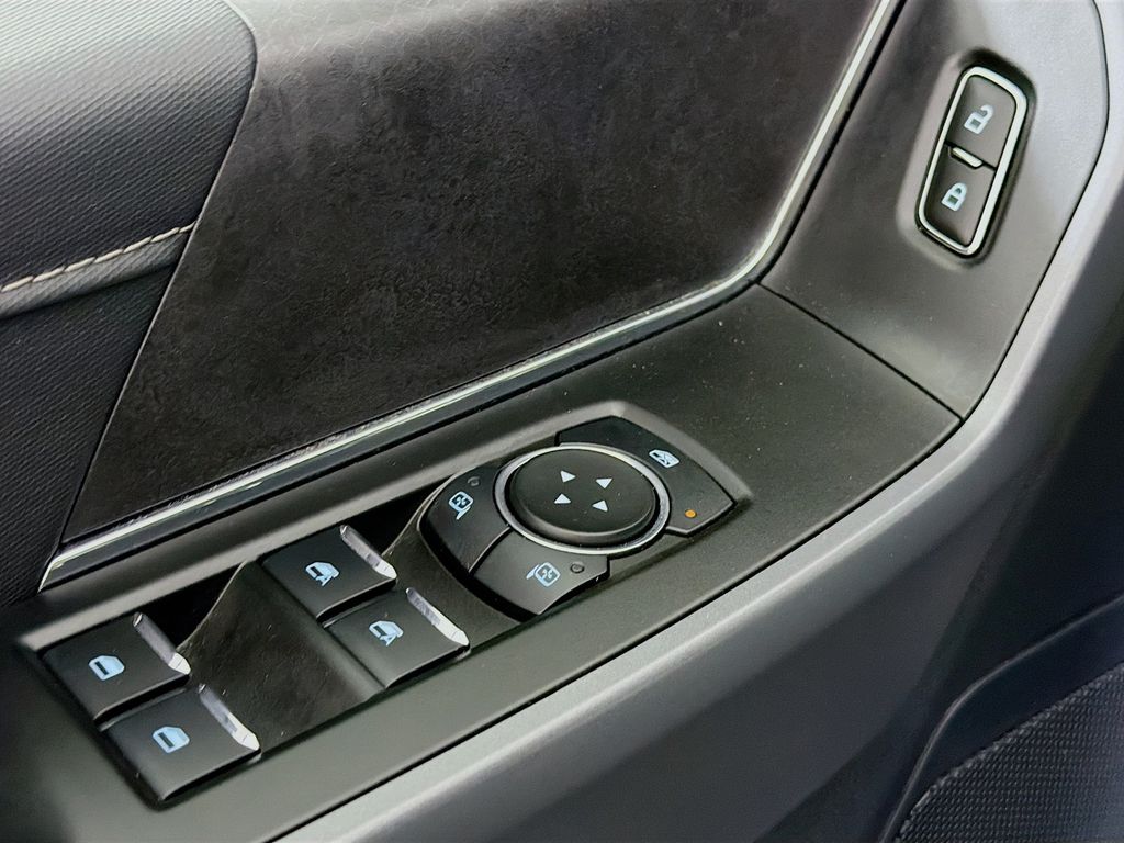 2025 Ford F-150 XLT - Photo 19