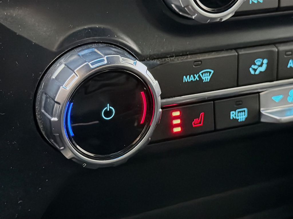 2025 Ford F-150 XLT - Photo 22