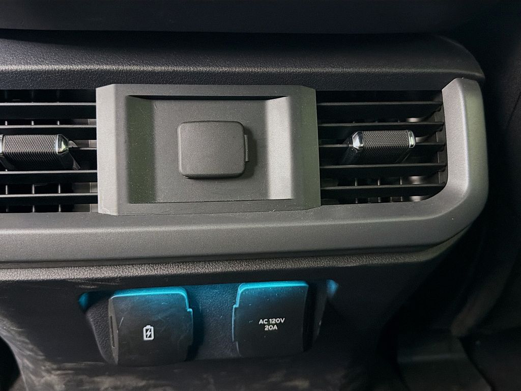 2025 Ford F-150 XLT - Photo 26