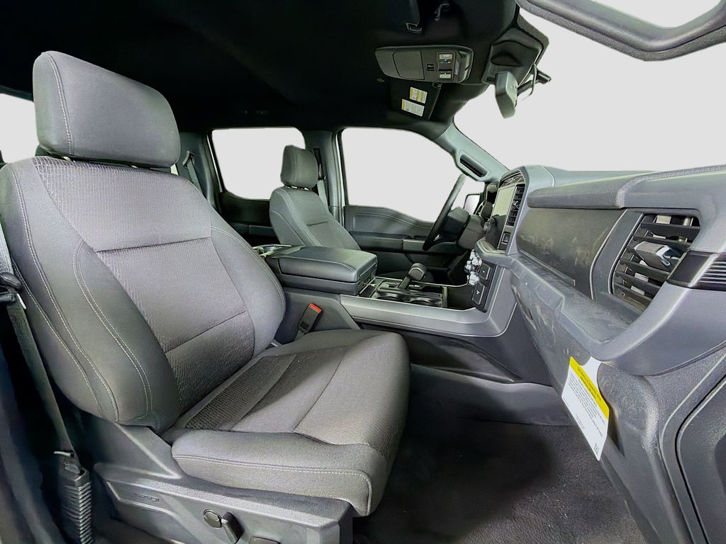 2025 Ford F-150 XLT - Photo 29