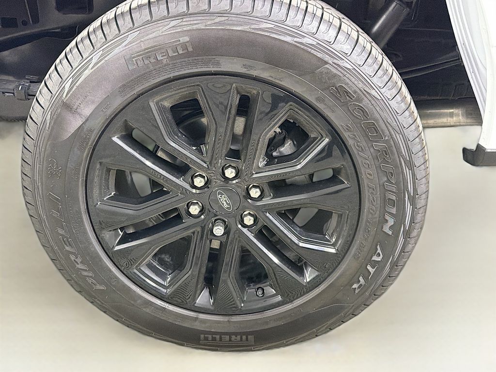 2025 Ford F-150 XLT - Photo 32