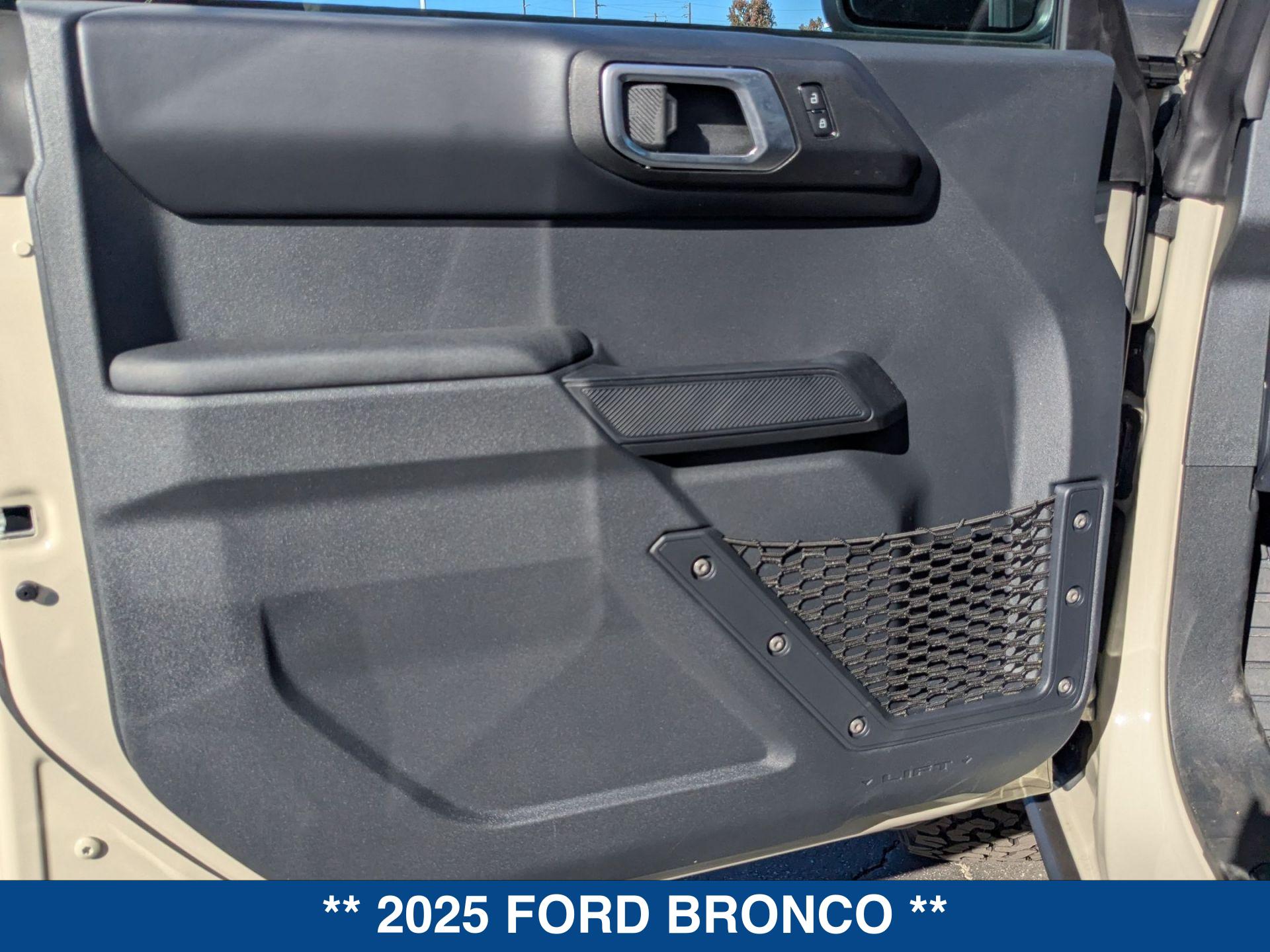 2025 Ford Bronco 4-Door Badlands - Photo 10