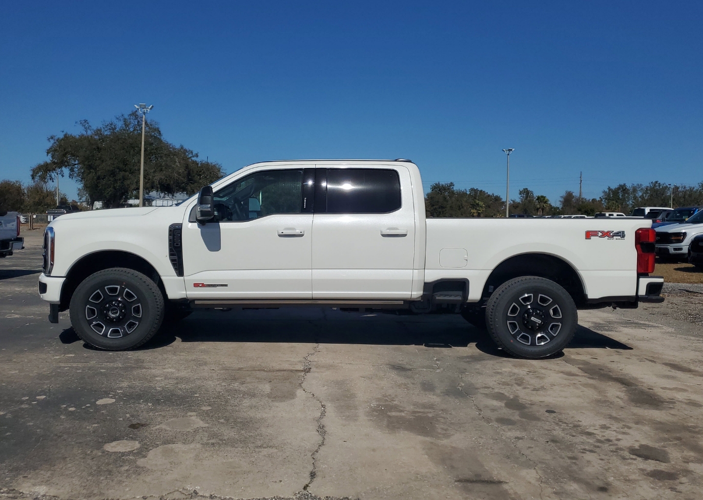 2026 Ford F-250 Super Duty Platinum - Photo 7