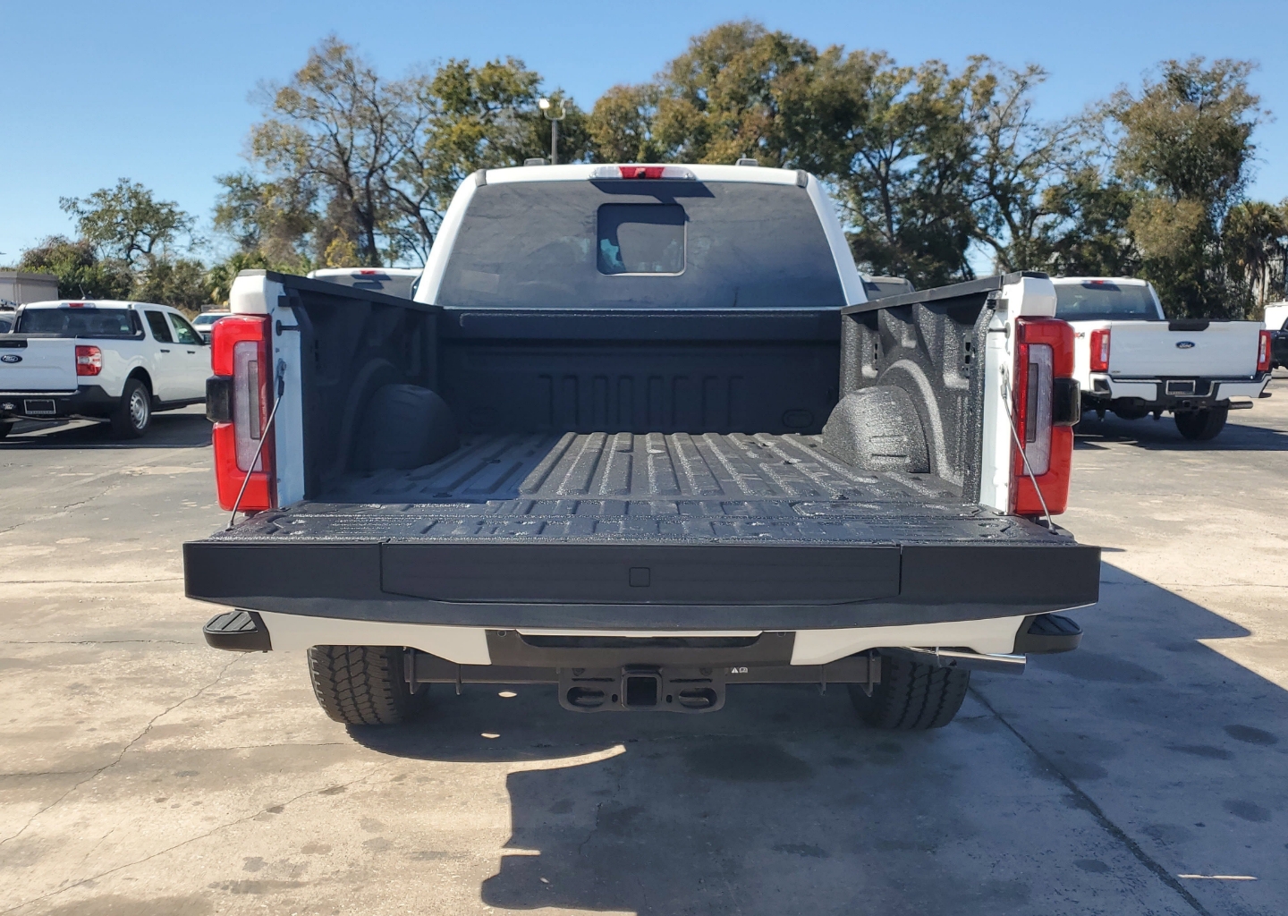 2026 Ford F-250 Super Duty Platinum - Photo 10