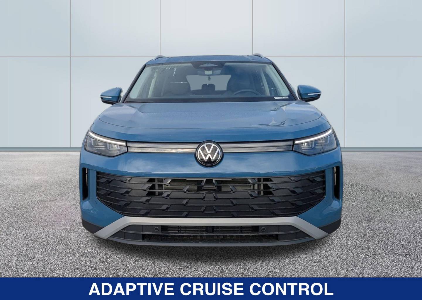 2025 Volkswagen Tiguan SE - Photo 8