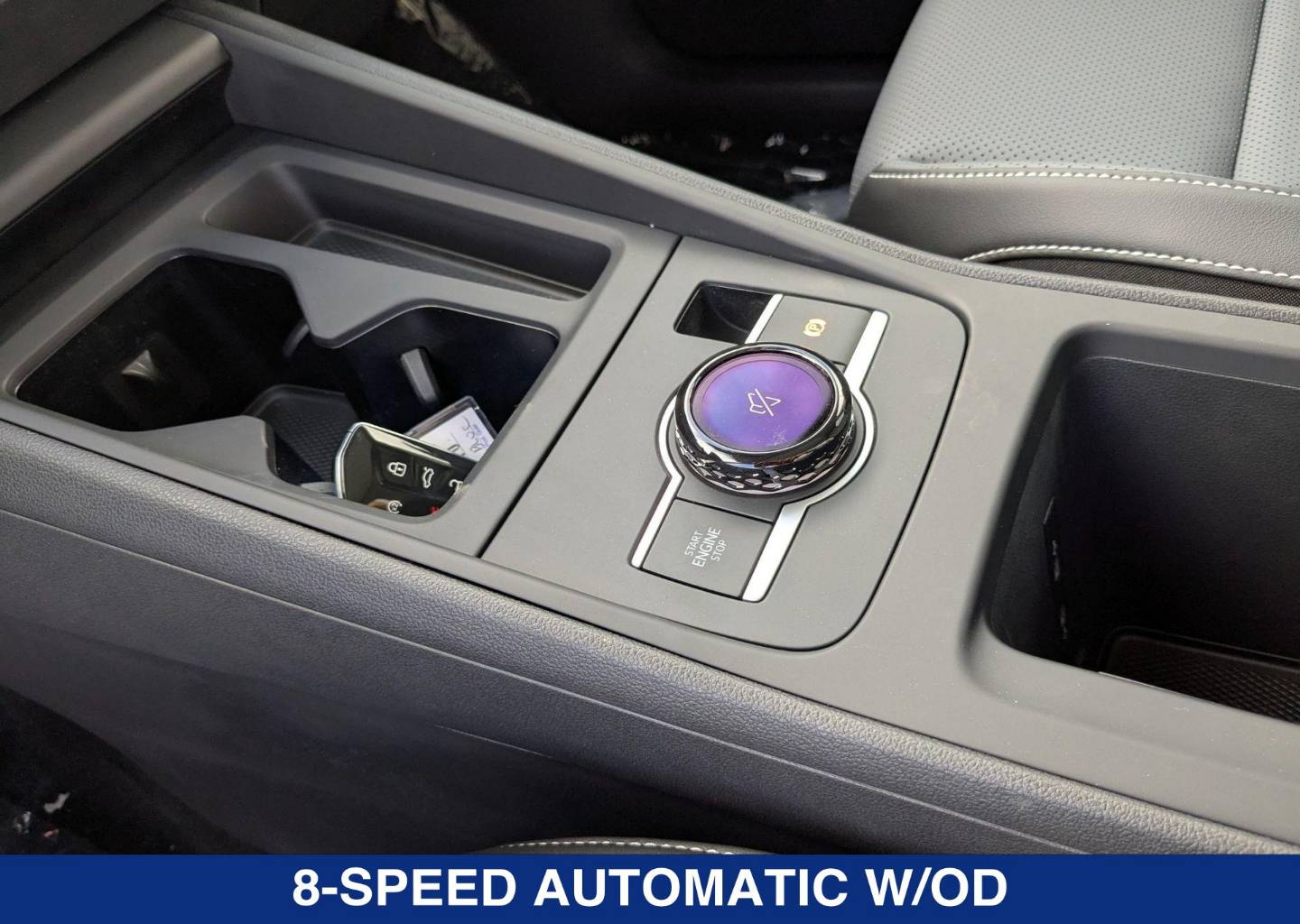 2025 Volkswagen Tiguan SE - Photo 14