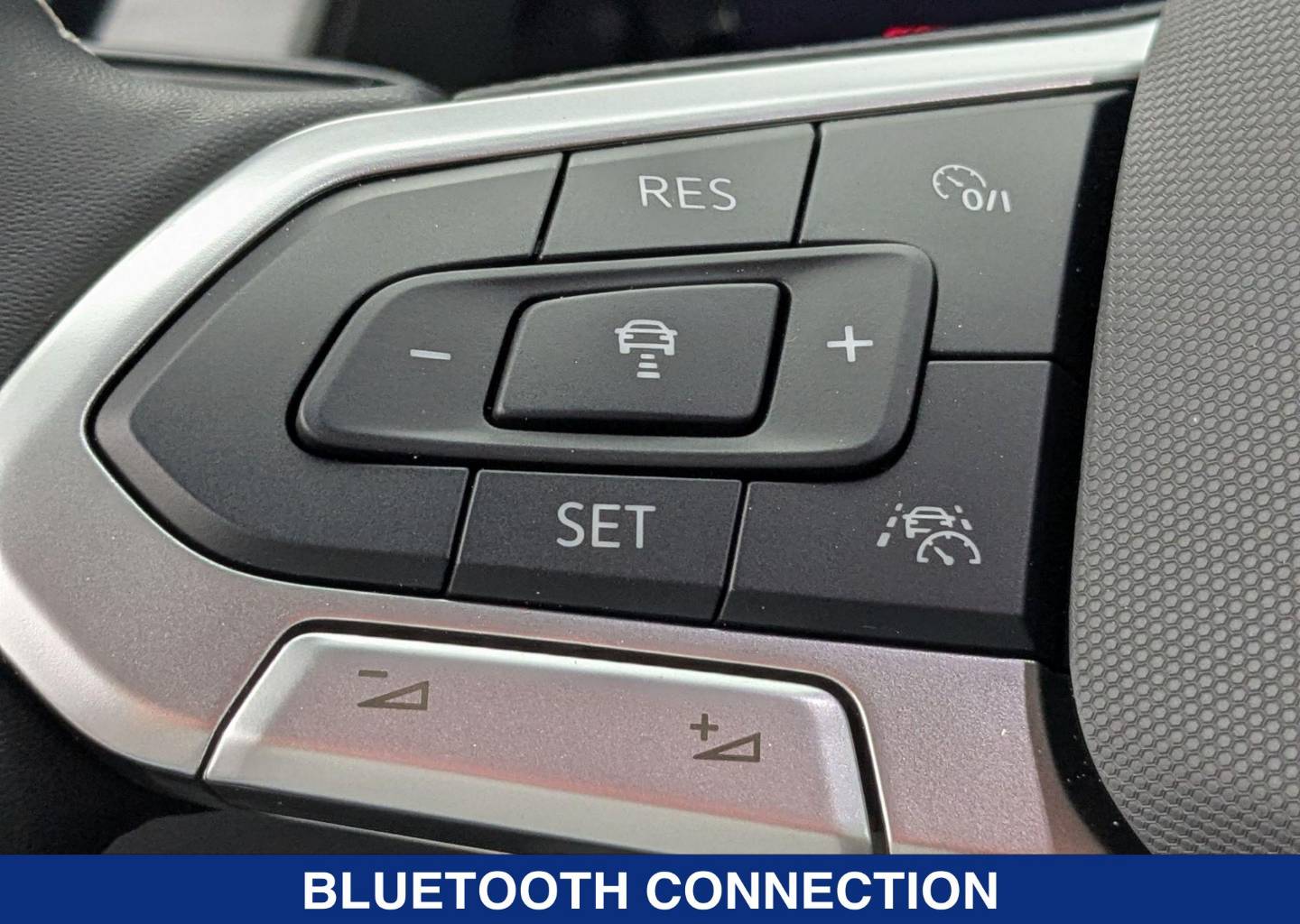2025 Volkswagen Atlas Cross Sport SE w/Tech - Photo 16