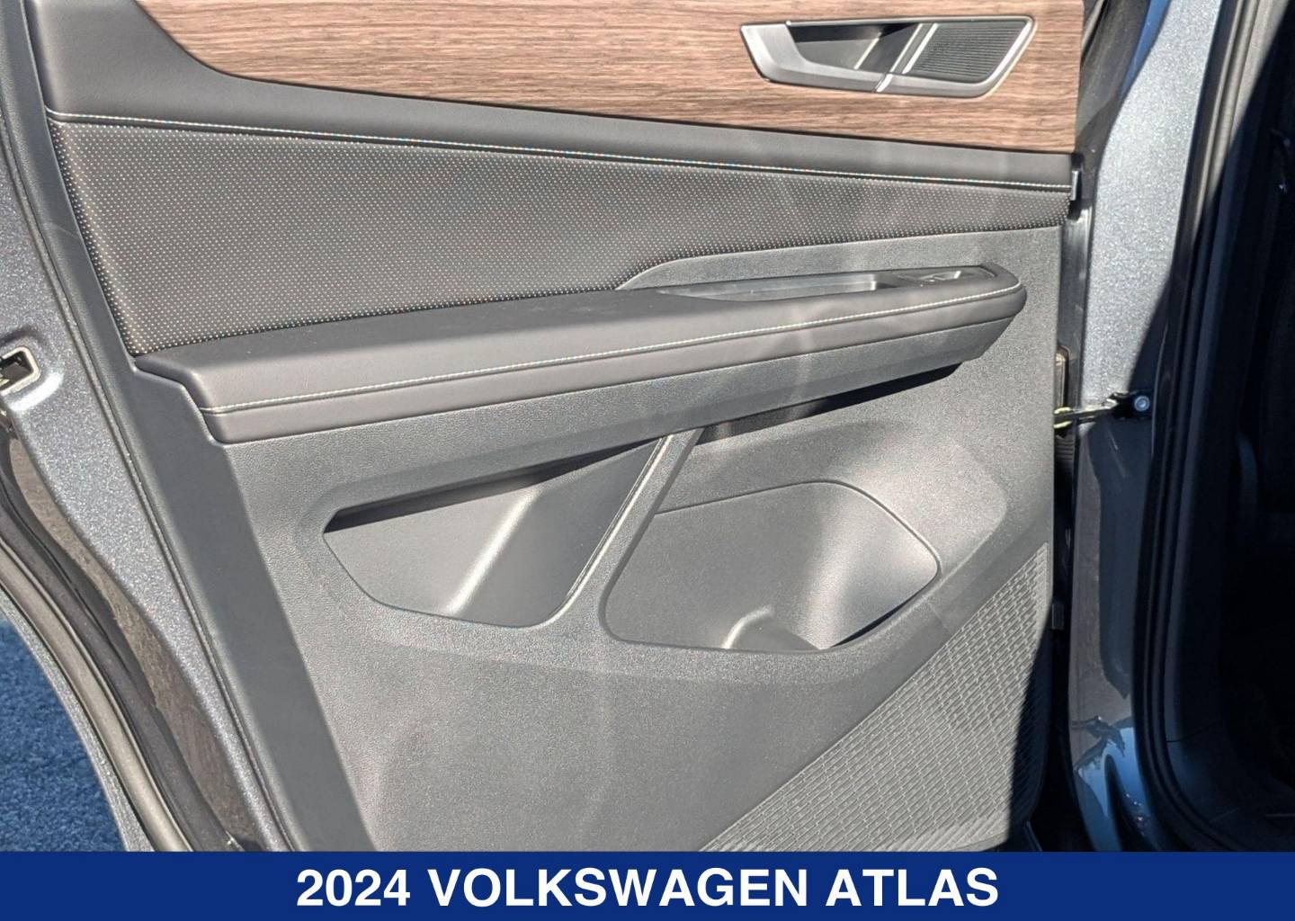 2024 Volkswagen Atlas SEL - Photo 17