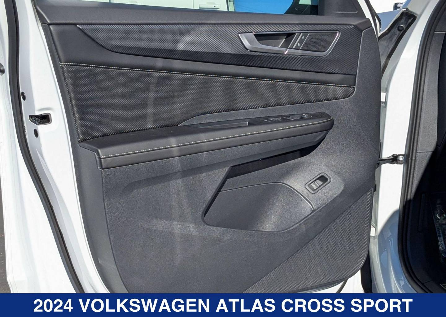 2024 Volkswagen Atlas Cross Sport SEL R-LINE - Photo 10