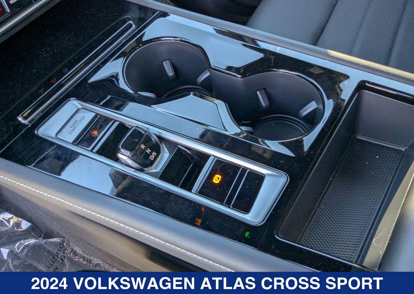 2024 Volkswagen Atlas Cross Sport SEL R-LINE - Photo 15