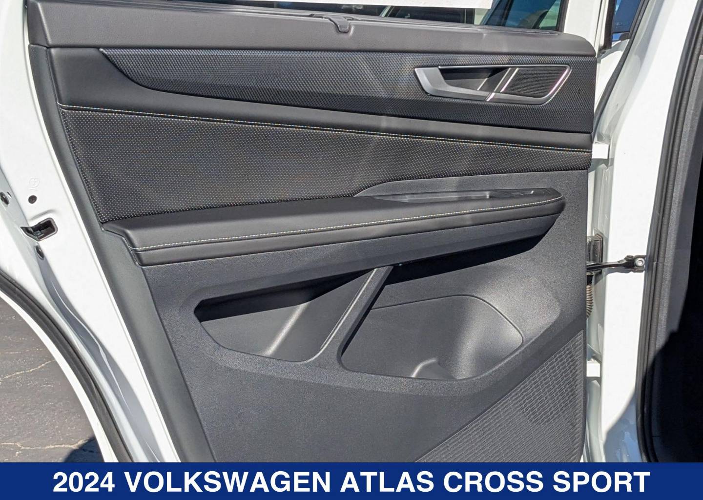 2024 Volkswagen Atlas Cross Sport SEL R-LINE - Photo 17
