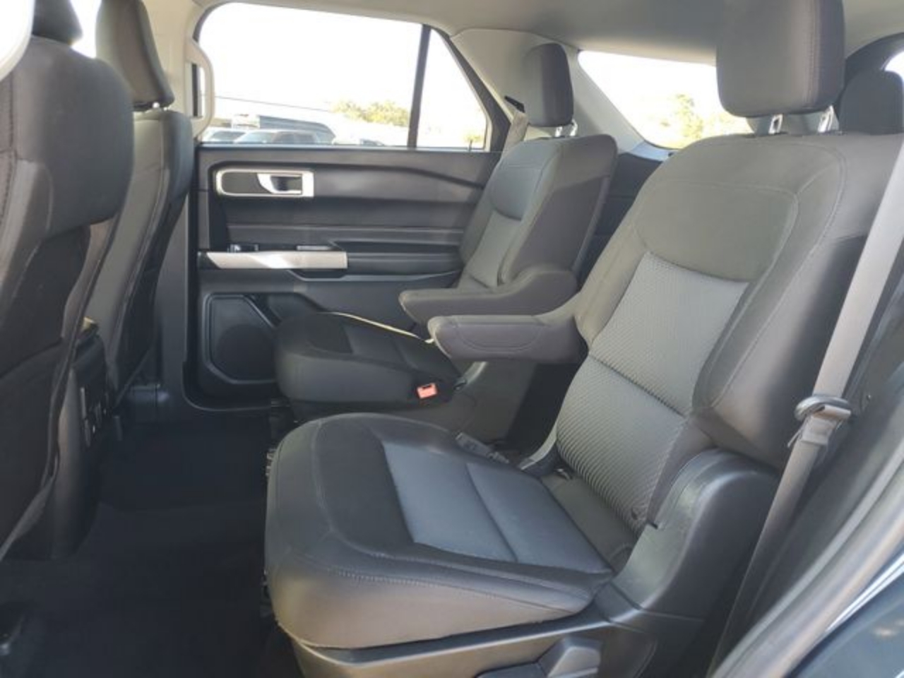 2022 Ford Explorer XLT - Photo 12
