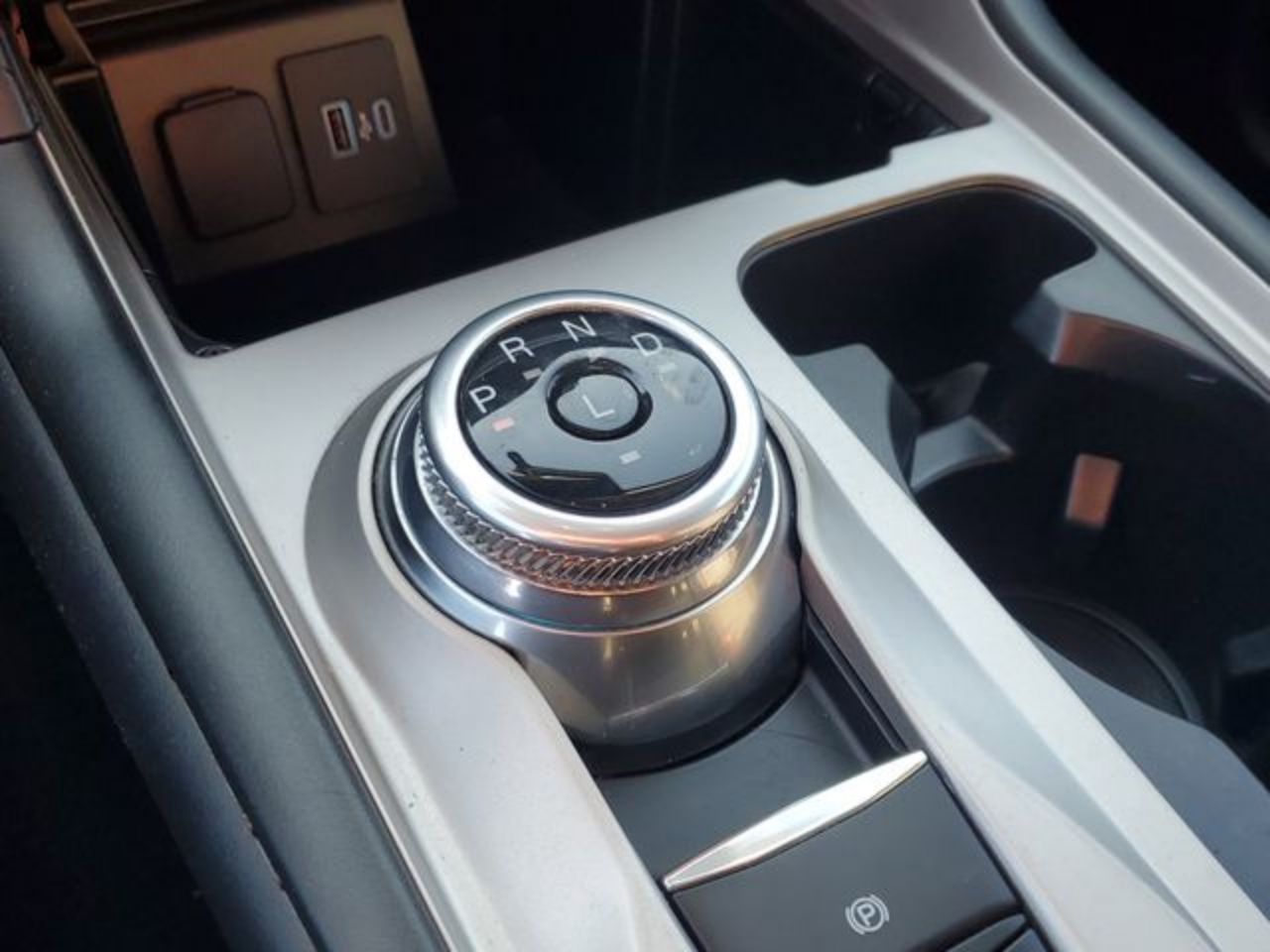 2022 Ford Explorer XLT - Photo 32