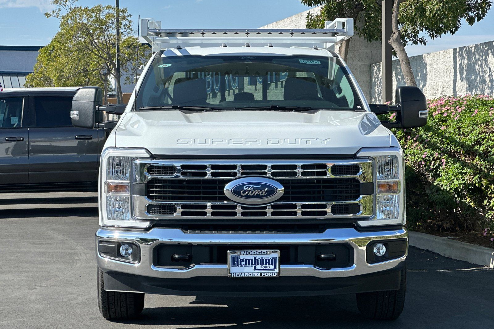 2025 Ford F-350 Super Duty Chassis Cab XL - Photo 8