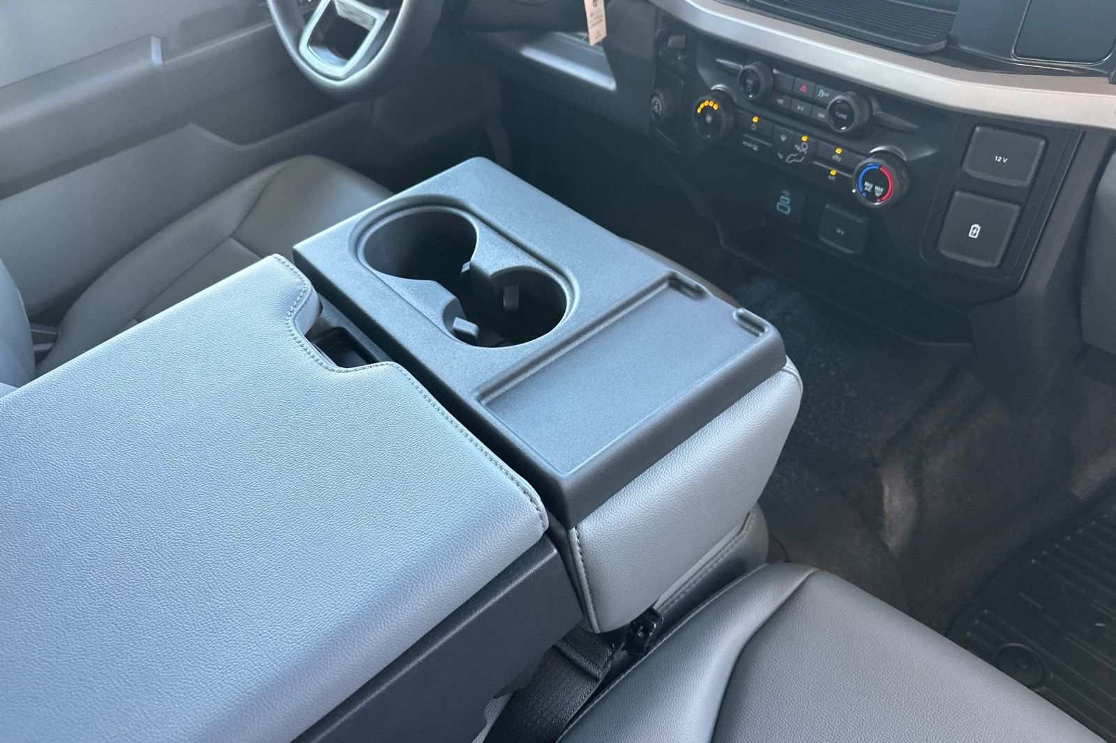 2025 Ford F-350 Super Duty Chassis Cab XL - Photo 14