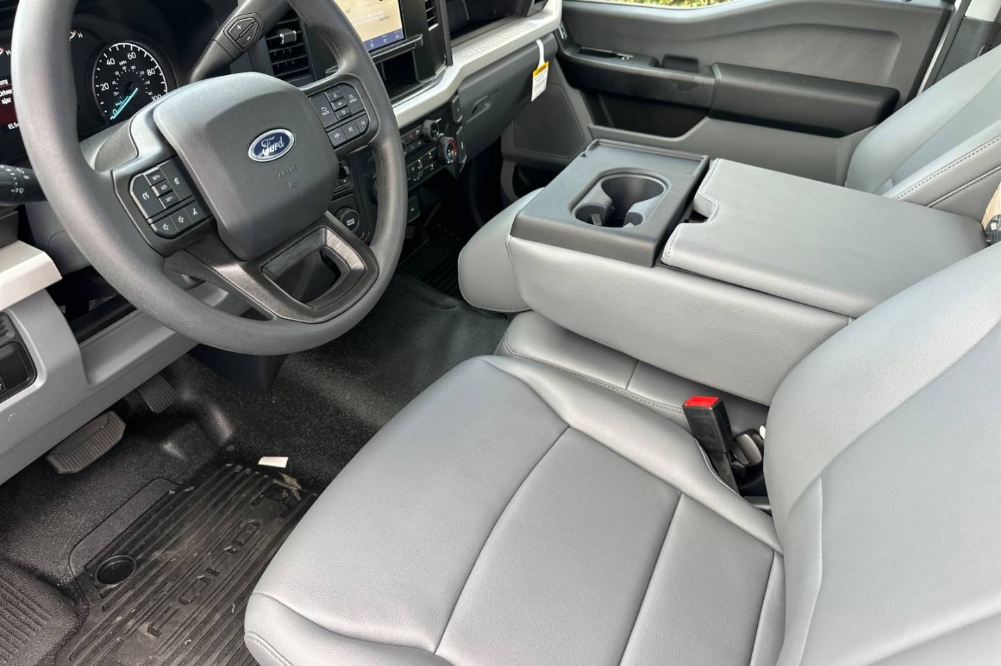 2026 Ford F-250 Super Duty XL - Photo 9