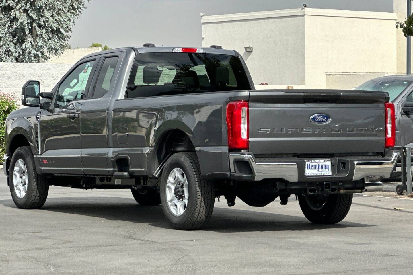 2026 Ford F-350 Super Duty XLT - Photo 6