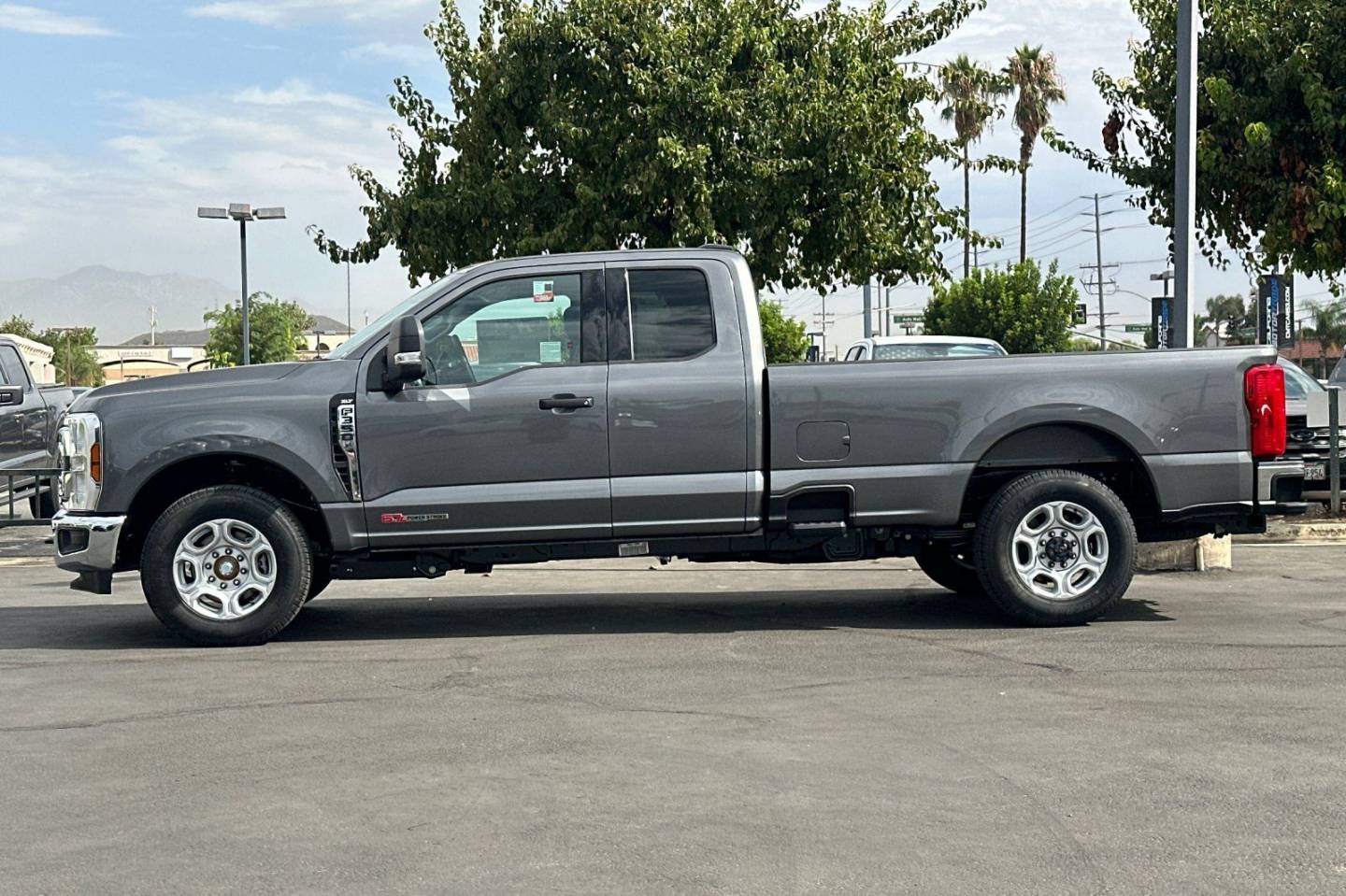 2026 Ford F-350 Super Duty XLT - Photo 7