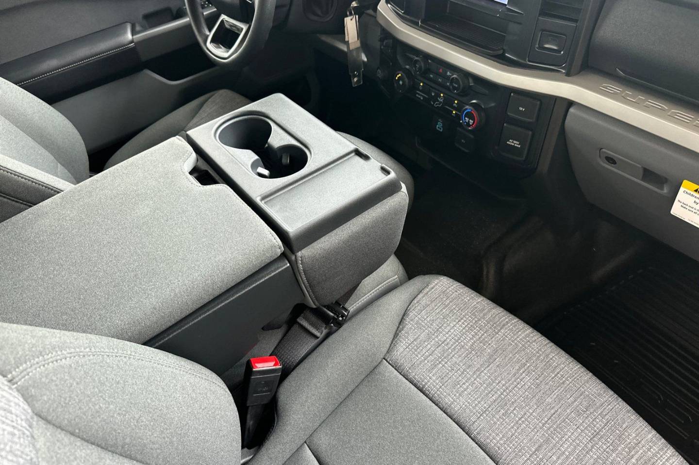 2026 Ford F-350 Super Duty XLT - Photo 15