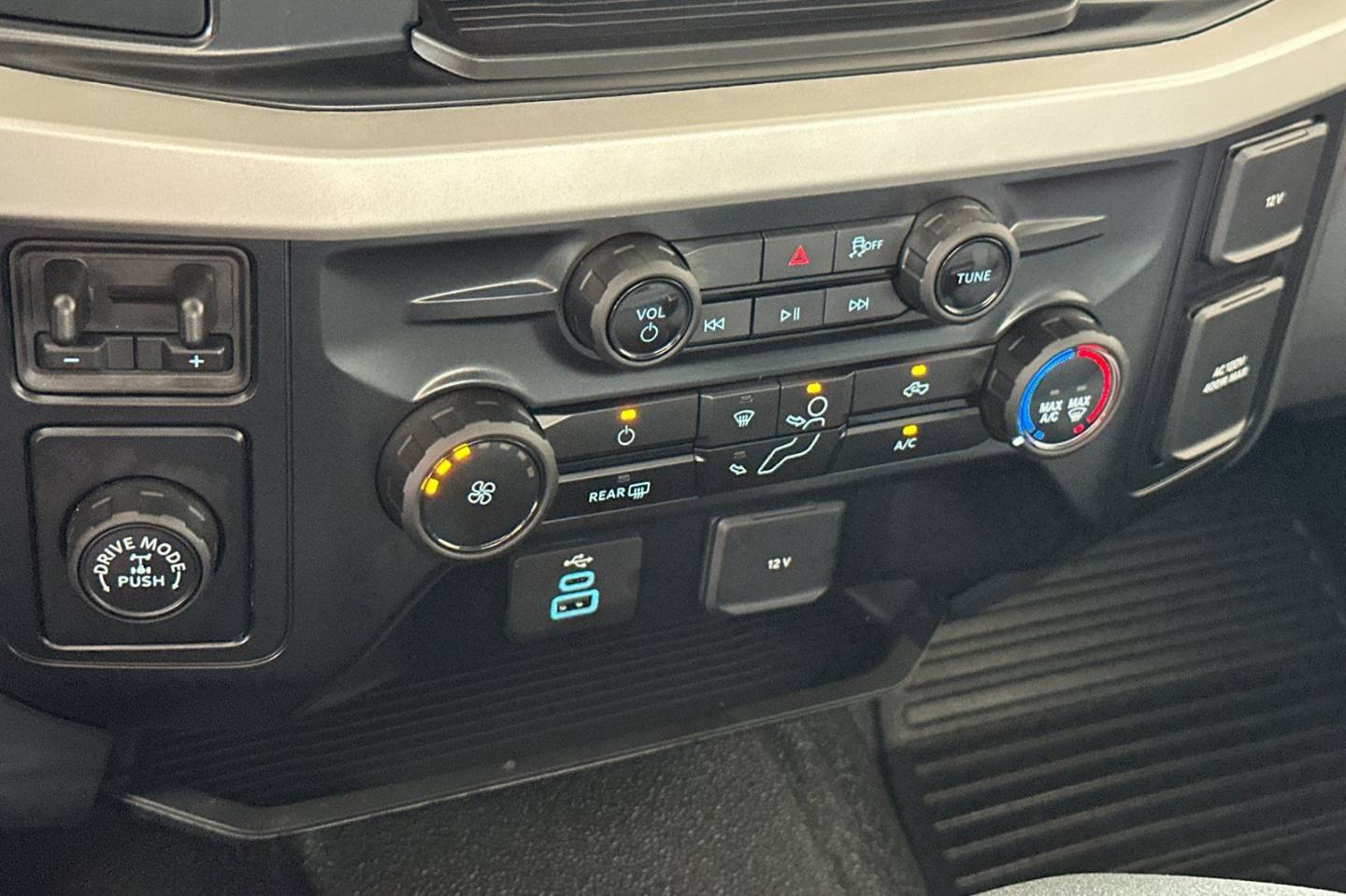 2026 Ford F-350 Super Duty XLT - Photo 19