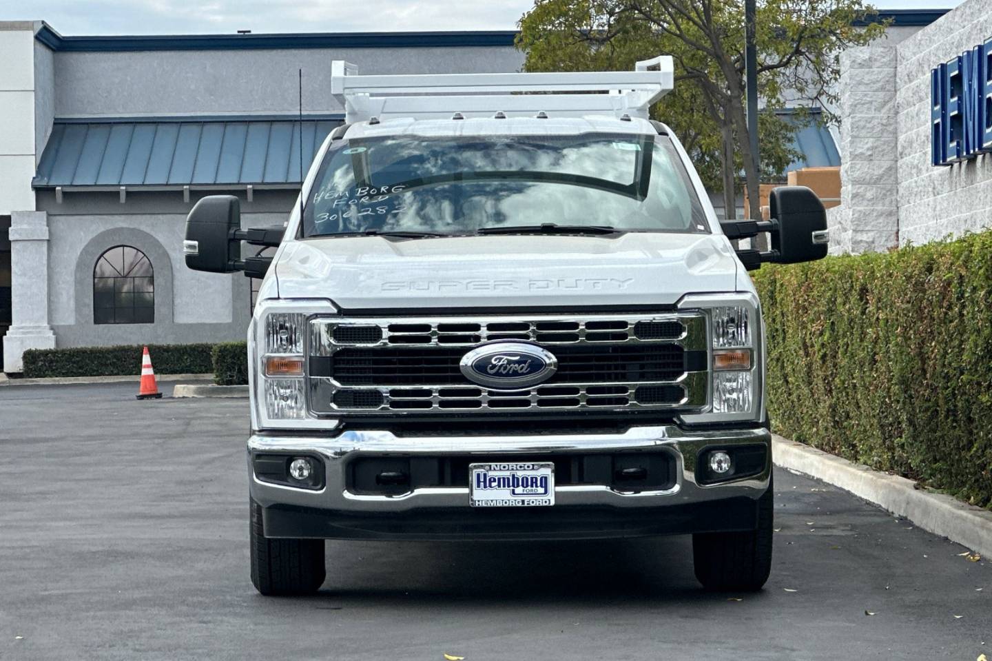 2026 Ford F-350 Super Duty Chassis Cab XL - Photo 8