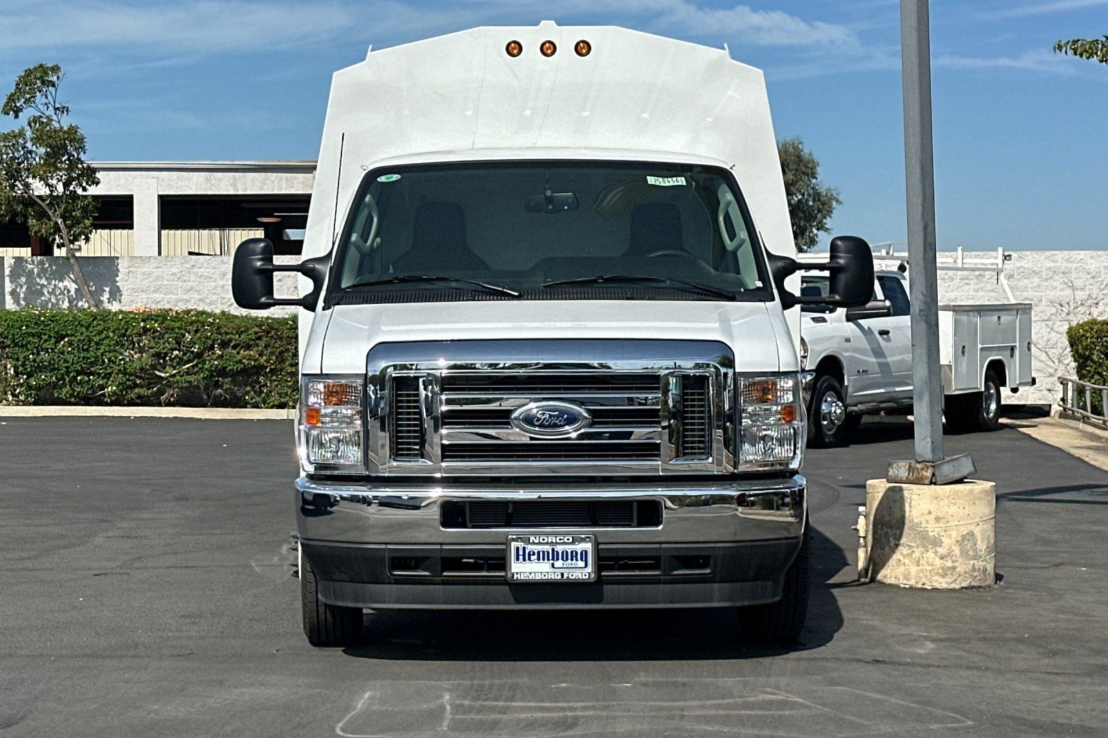 2025 Ford E-Series Cutaway Base - Photo 8