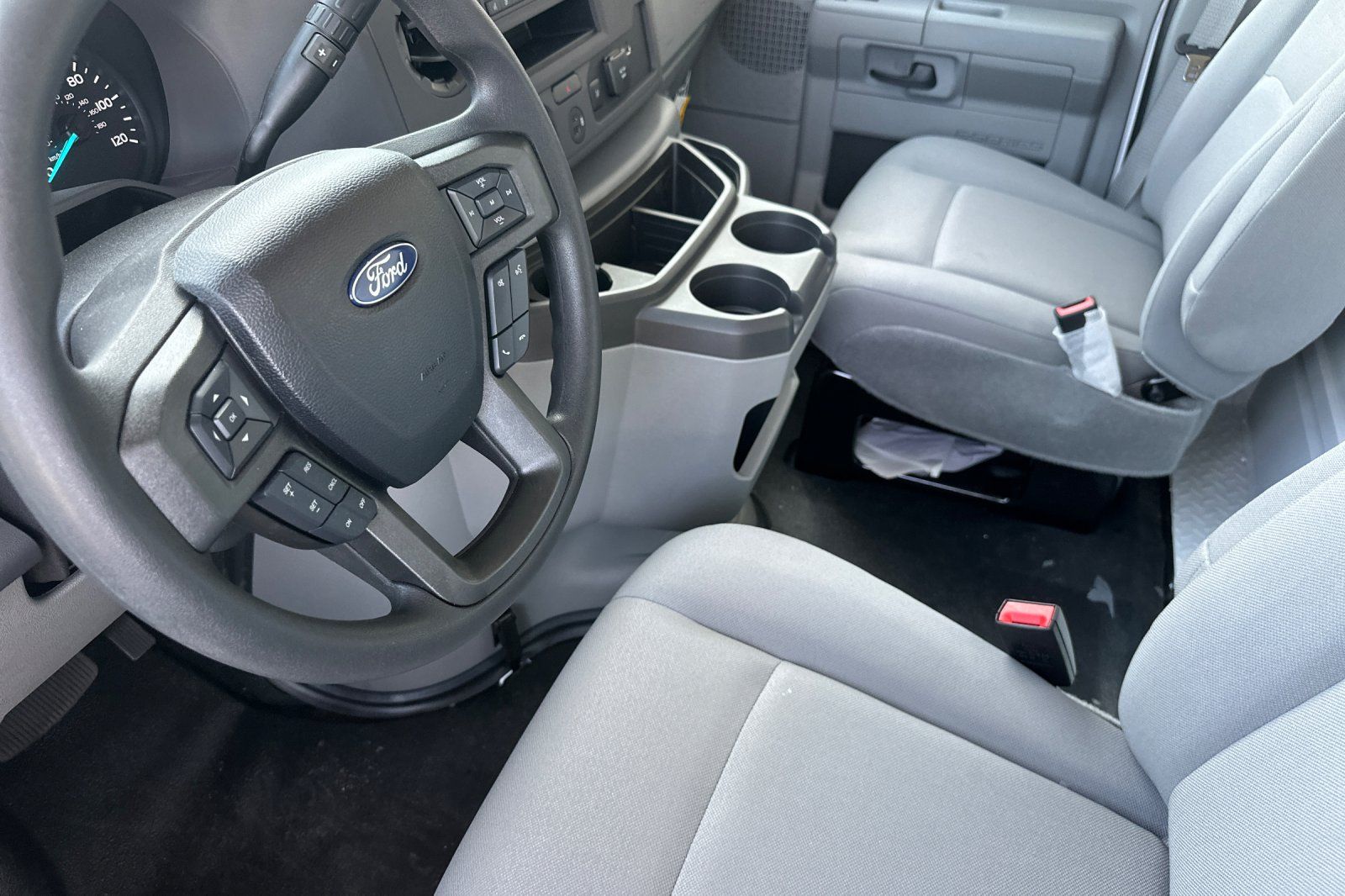 2025 Ford E-Series Cutaway Base - Photo 9