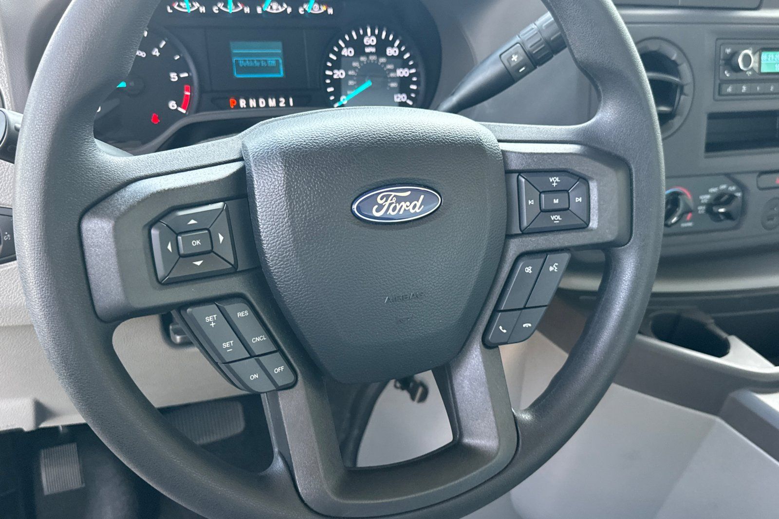 2025 Ford E-Series Cutaway Base - Photo 12