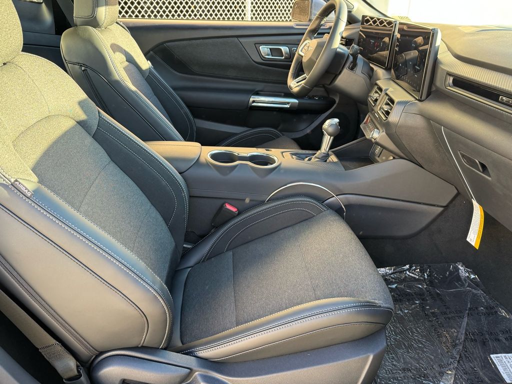 2025 Ford Mustang EcoBoost Fastback - Photo 14