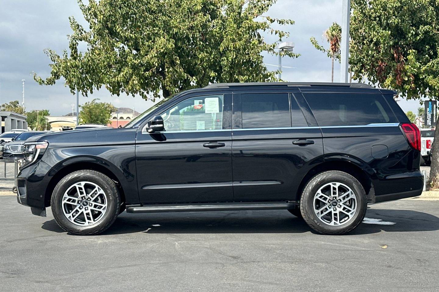 2025 Ford Expedition Active - Photo 7