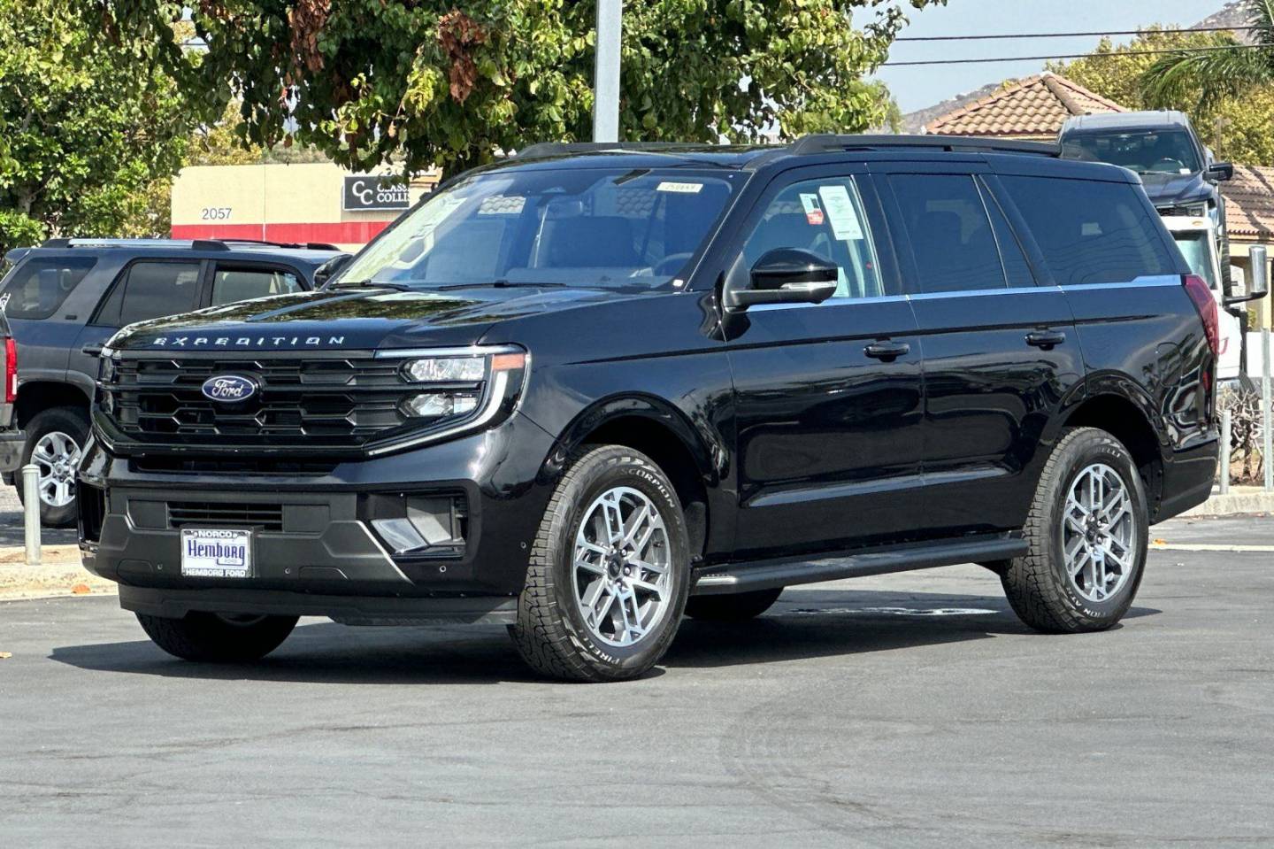 2025 Ford Expedition Active - Photo 8