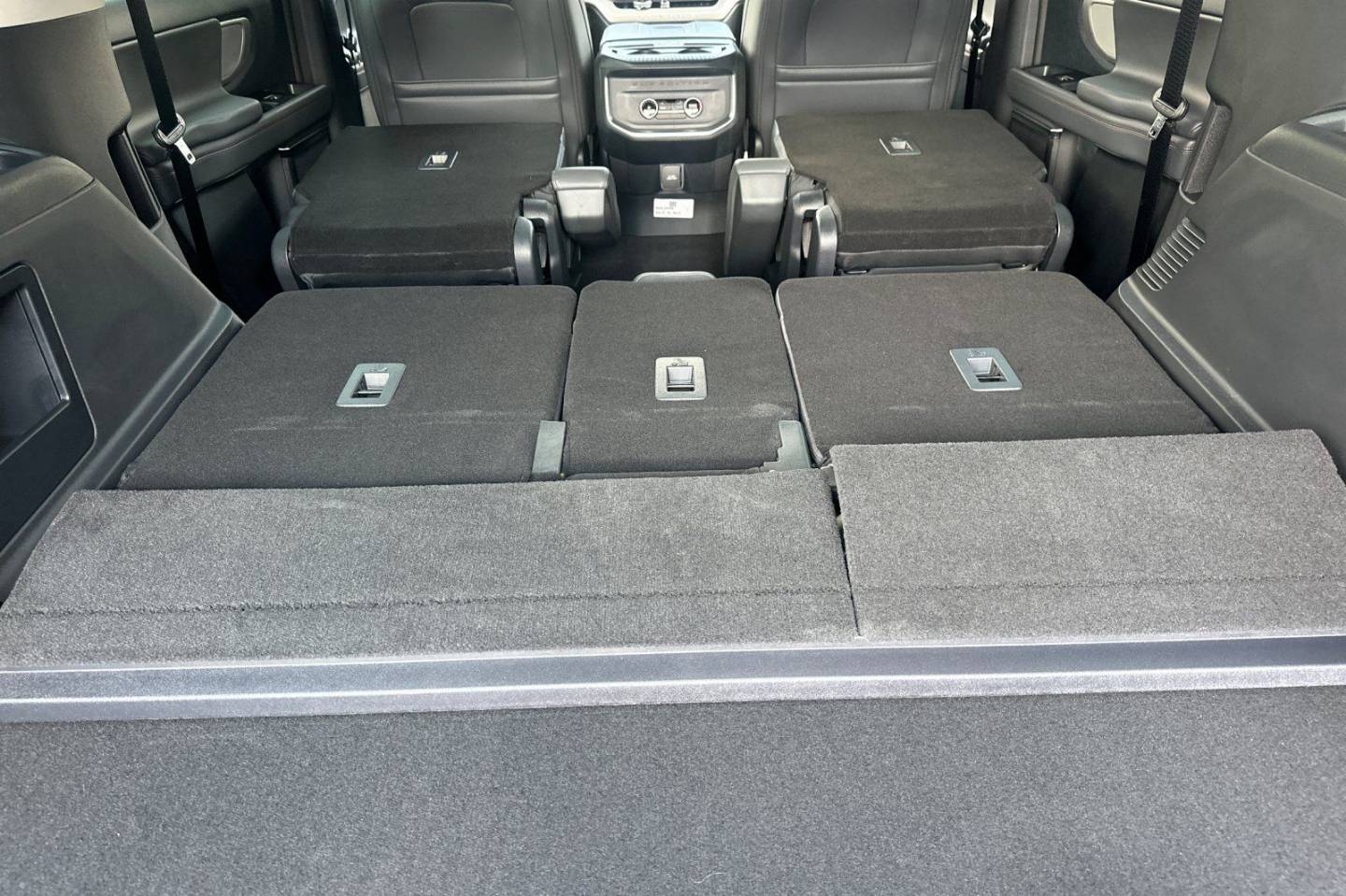 2025 Ford Expedition Active - Photo 16