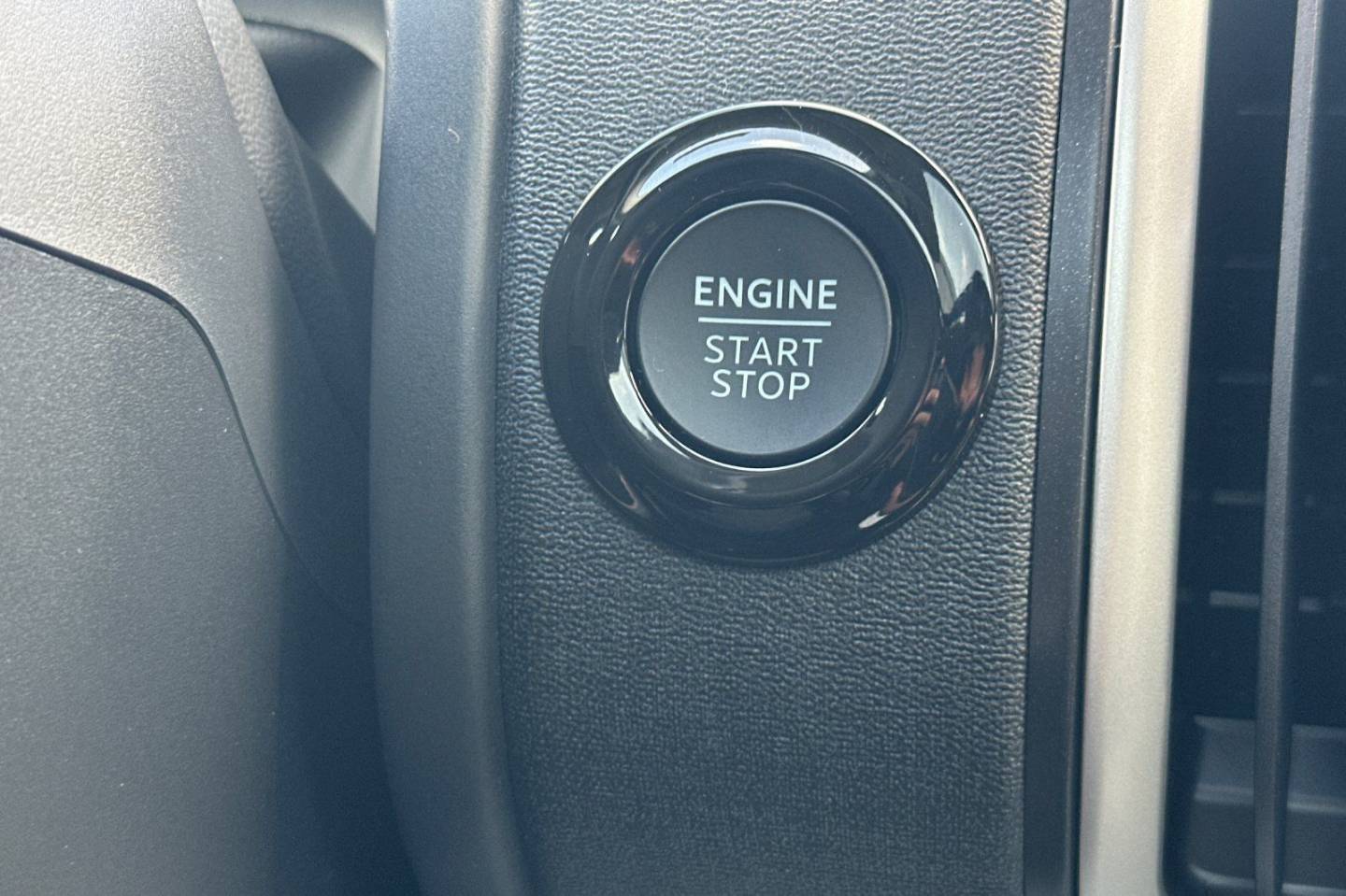 2025 Ford Expedition Active - Photo 24