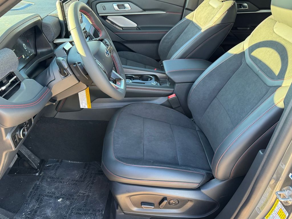 2026 Ford Explorer ST - Photo 8