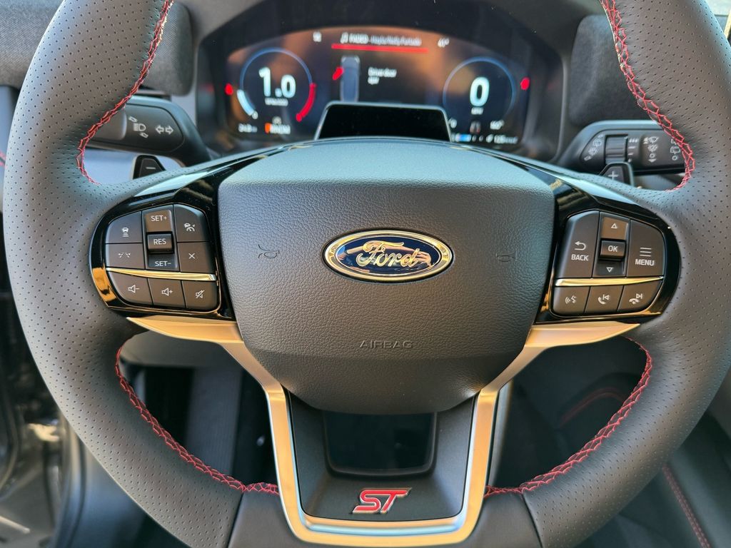 2026 Ford Explorer ST - Photo 16