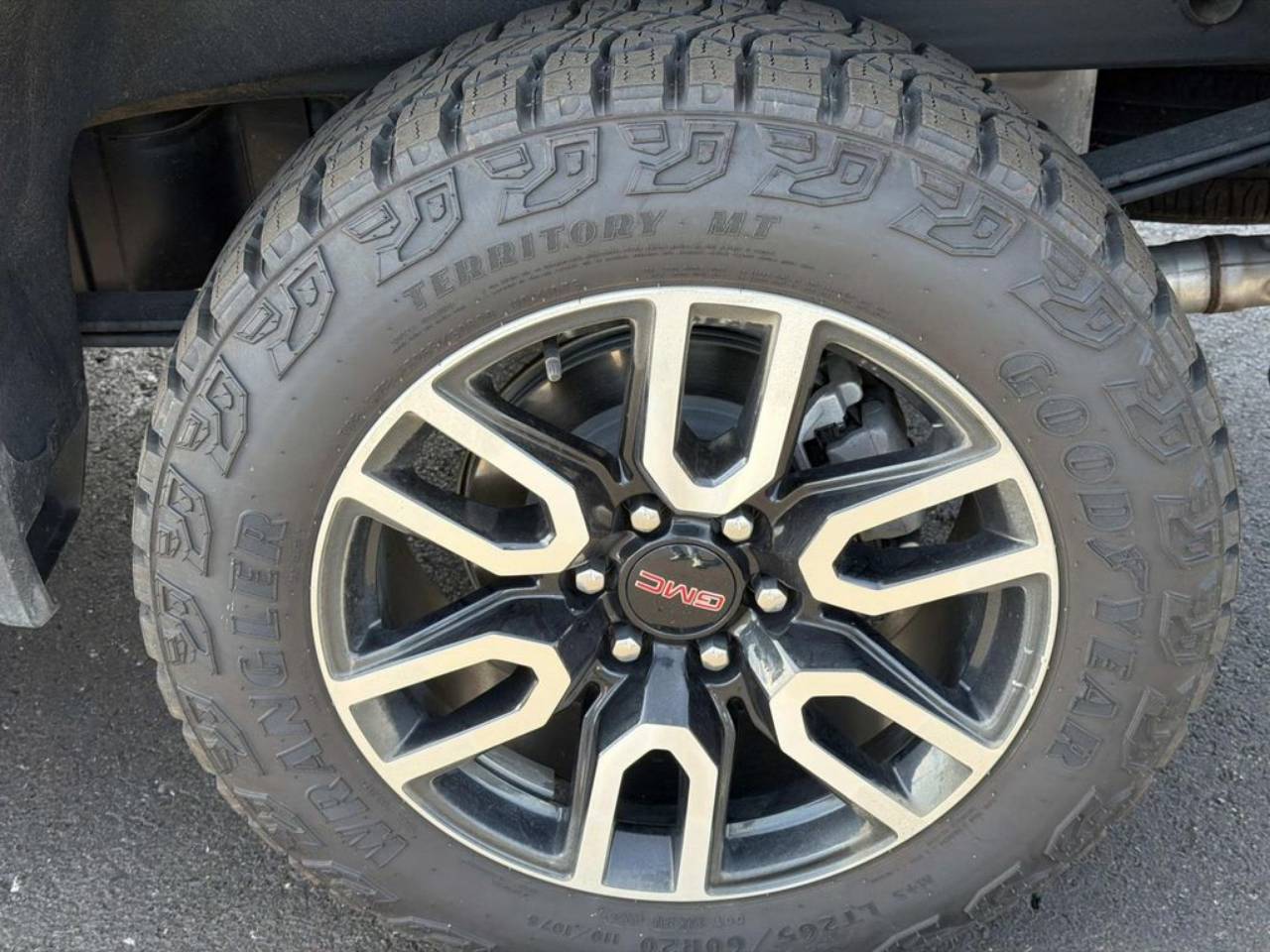 2025 GMC Sierra 1500 AT4 - Photo 15